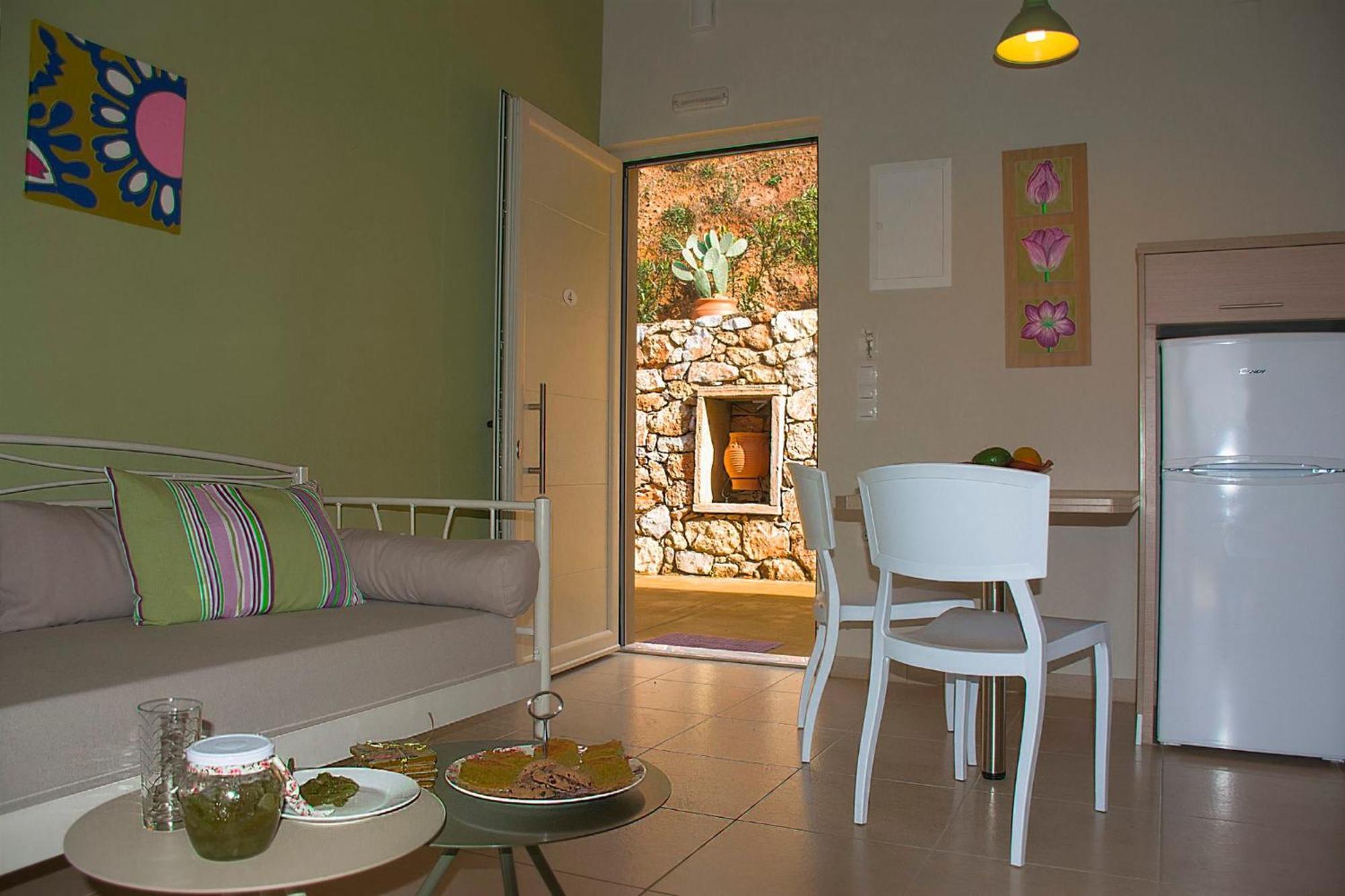 Aksos Suites Accessible Accommodation Agia  Екстериор снимка